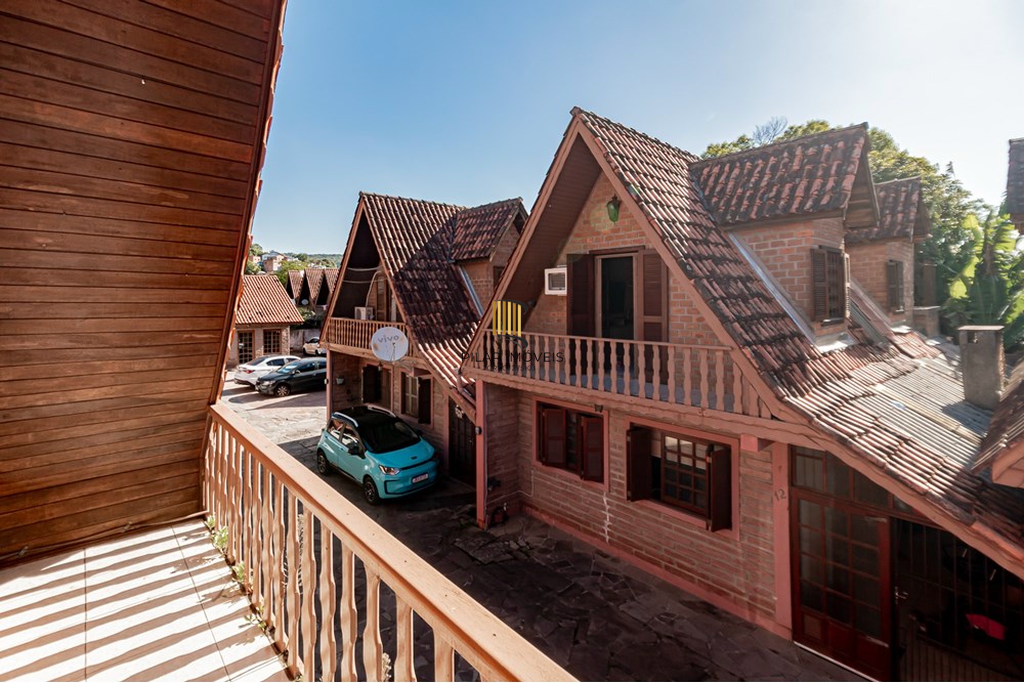 Casa de Condomínio 3 dormitórios no bairro Glória