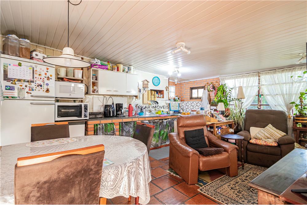 Casa 5 dormitórios no bairro Petrópolis