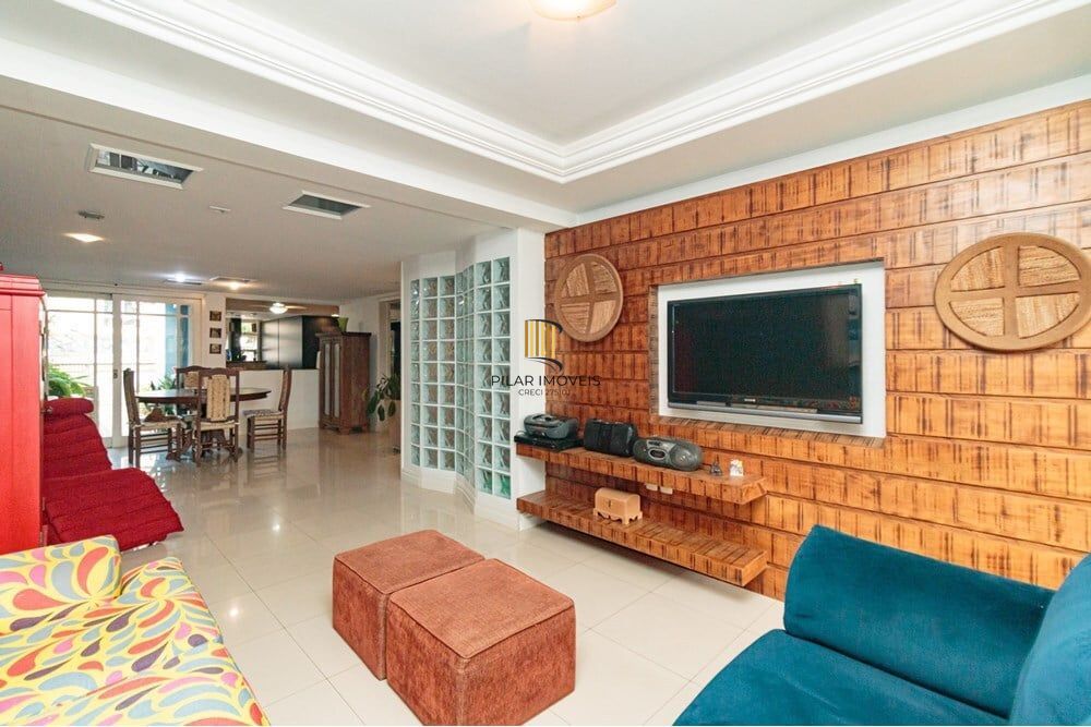 Casa 4 dormitórios no bairro Chácara das Pedras