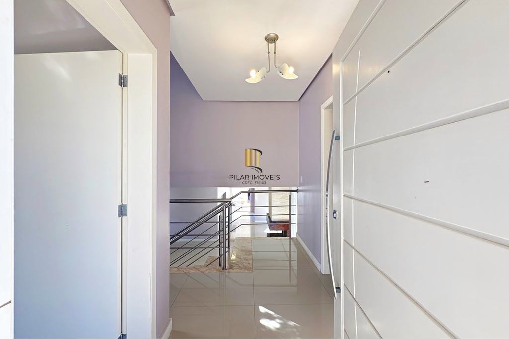 Casa 3 dormitórios no bairro Hípica