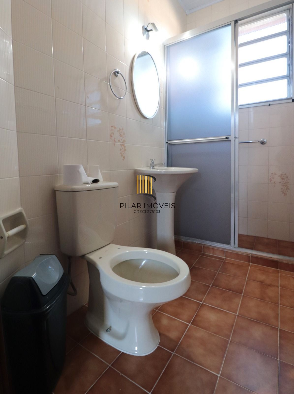 Apto no IAPI, 02 dorm com vaga de garagem