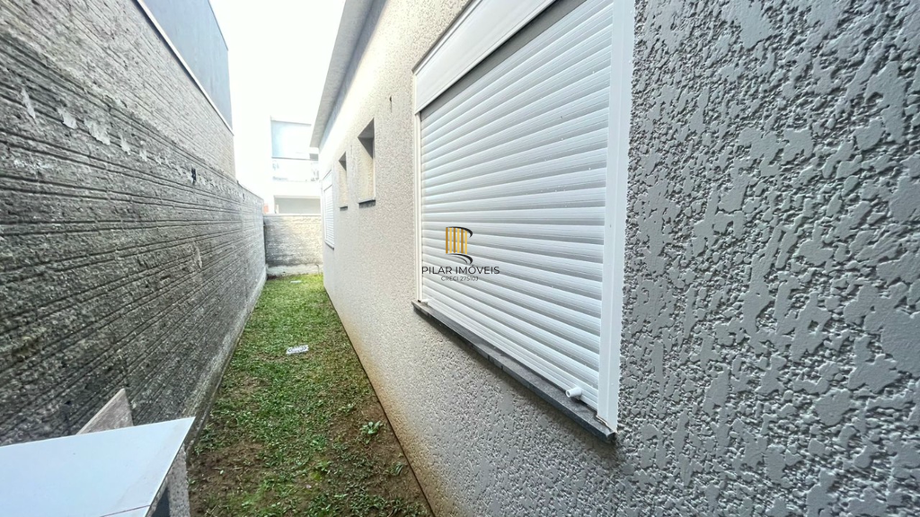 Casa 3 dormitórios no bairro Noiva do Mar