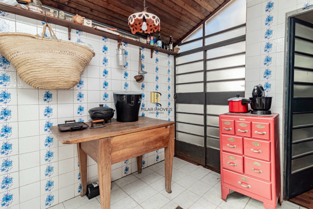 Casa 4 dormitórios no bairro Cristal