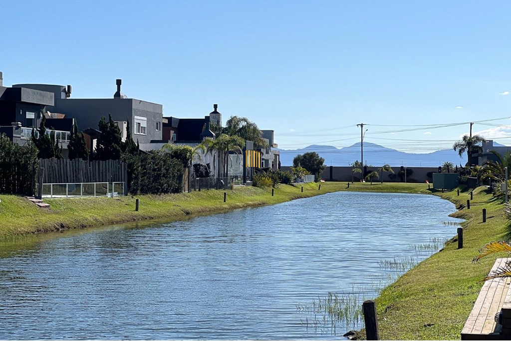 Casa de Condomínio 4 dormitórios no bairro Centro