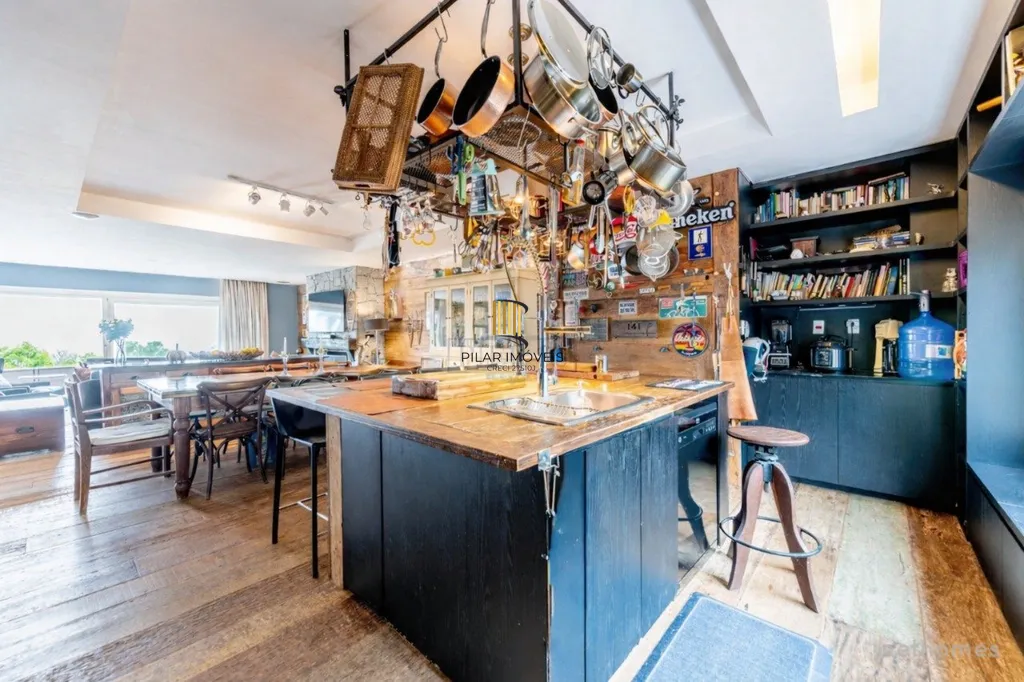 Casa 4 dormitórios no bairro Sétimo Céu