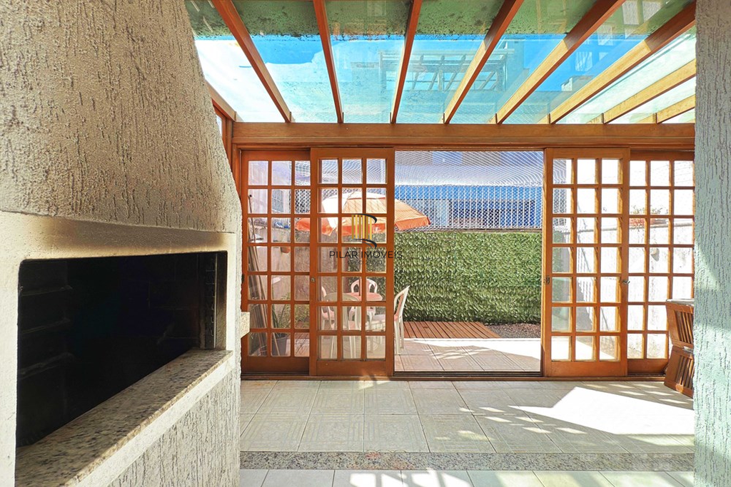 Casa 3 dormitórios no bairro Hípica