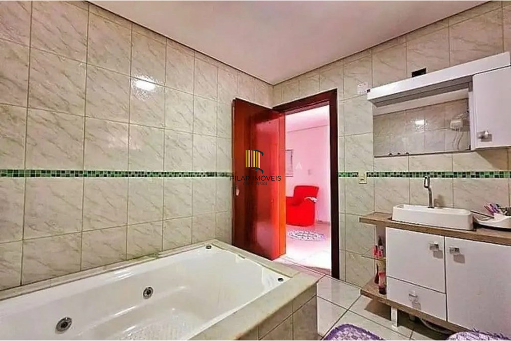 Casa 2 dormitórios no bairro Mário Quintana