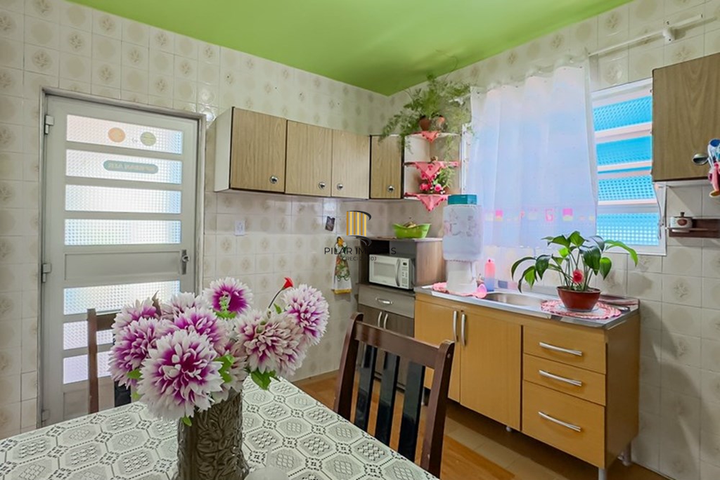 Casa 5 dormitórios no bairro Vila Jardim