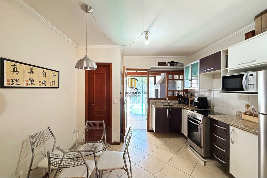 Casa de Condomínio 3 dormitórios no bairro Ipanema