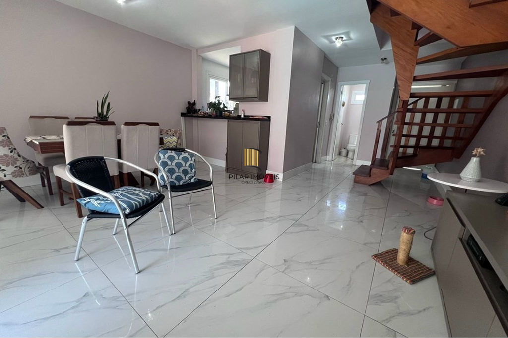 Casa 3 dormitórios no bairro Lomba do Pinheiro