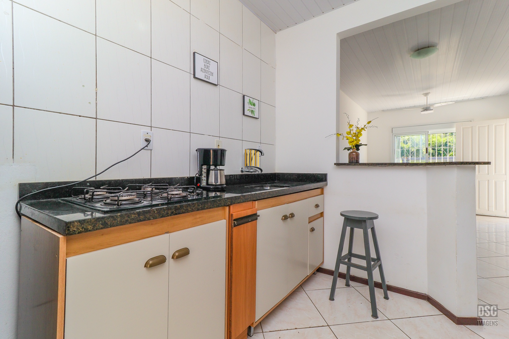 Casa 2 dormitórios no bairro Hípica