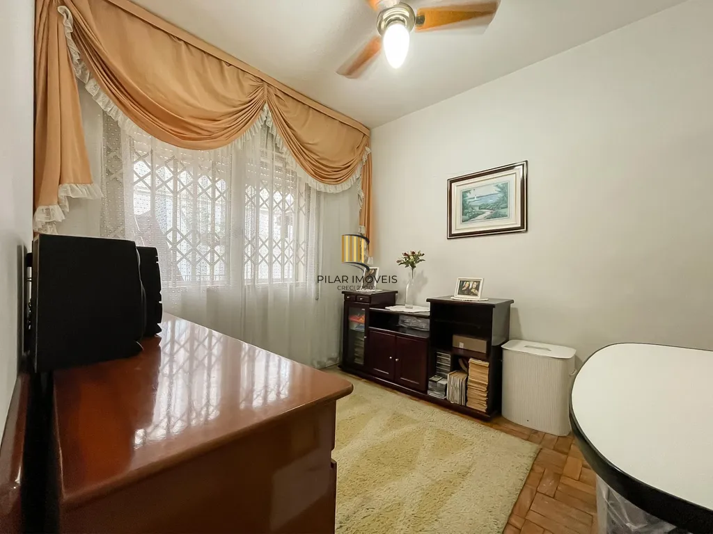 Casa 3 dormitórios no bairro Nonoai