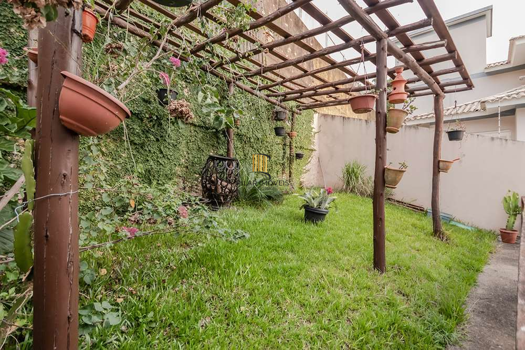 Casa 3 dormitórios no bairro Nonoai