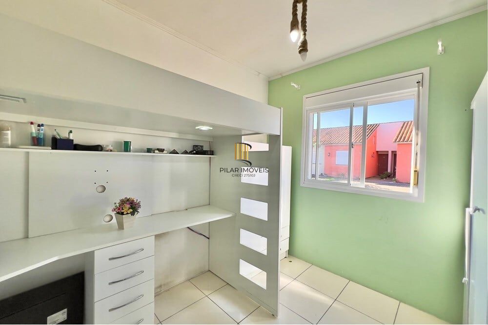 Casa de Condomínio 2 dormitórios no bairro Olaria