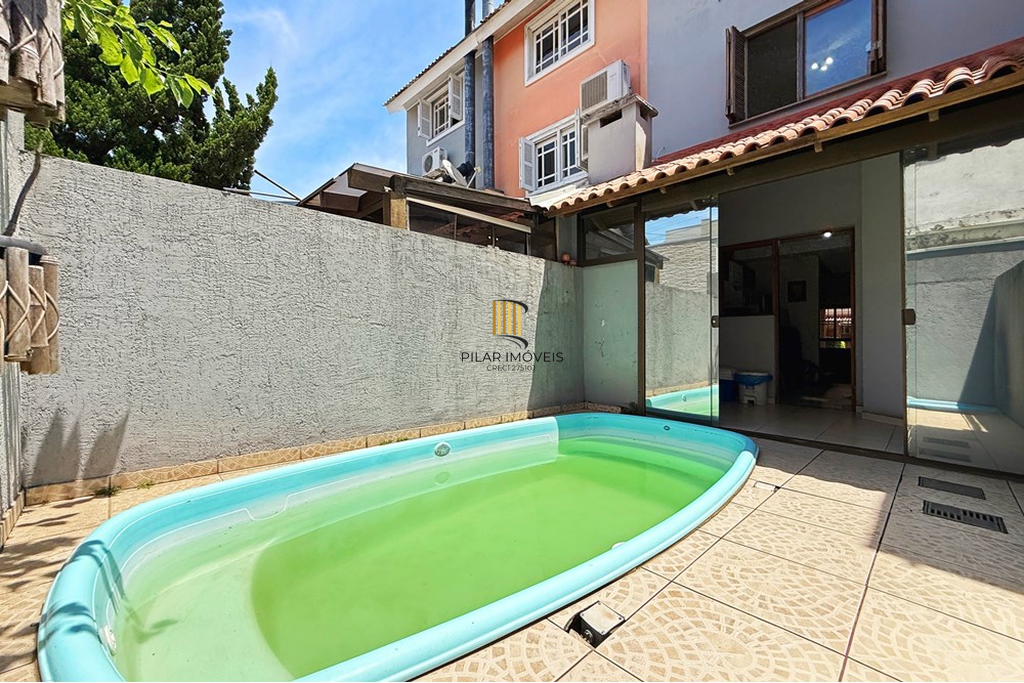 Casa de Condomínio 3 dormitórios no bairro Ipanema