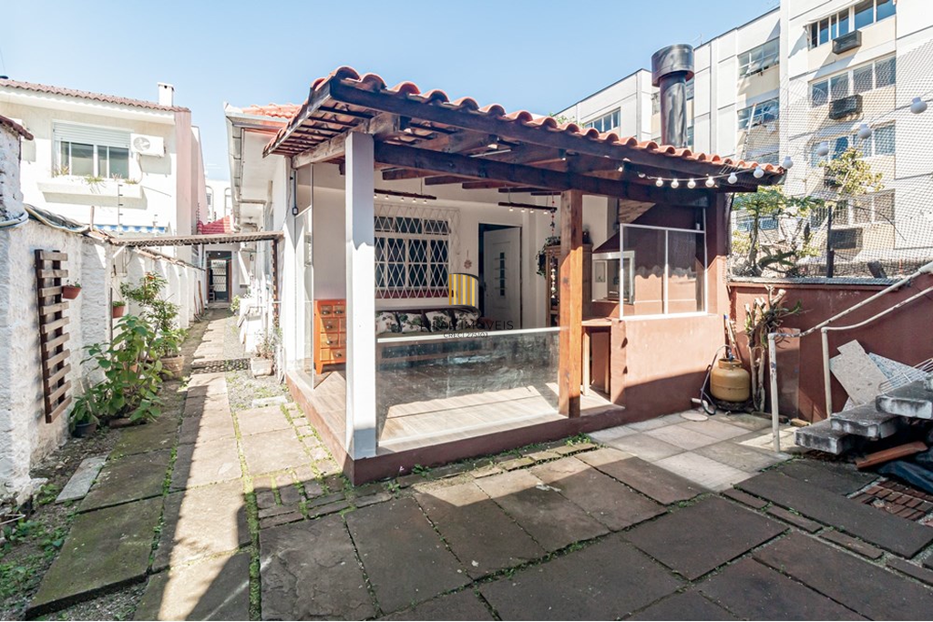 Casa 3 dormitórios no bairro Petrópolis