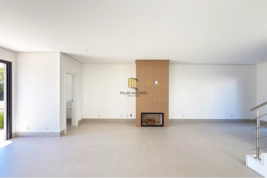 Casa 3 dormitórios no bairro Hípica