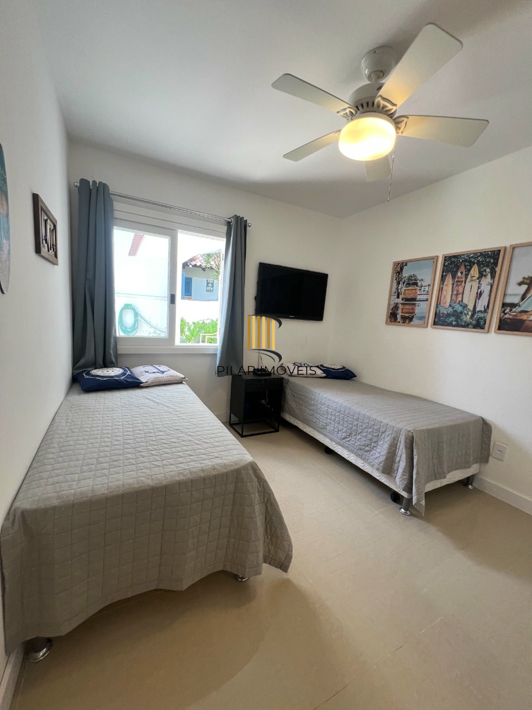 Casa 5 dormitórios no bairro Praia de Atlântida