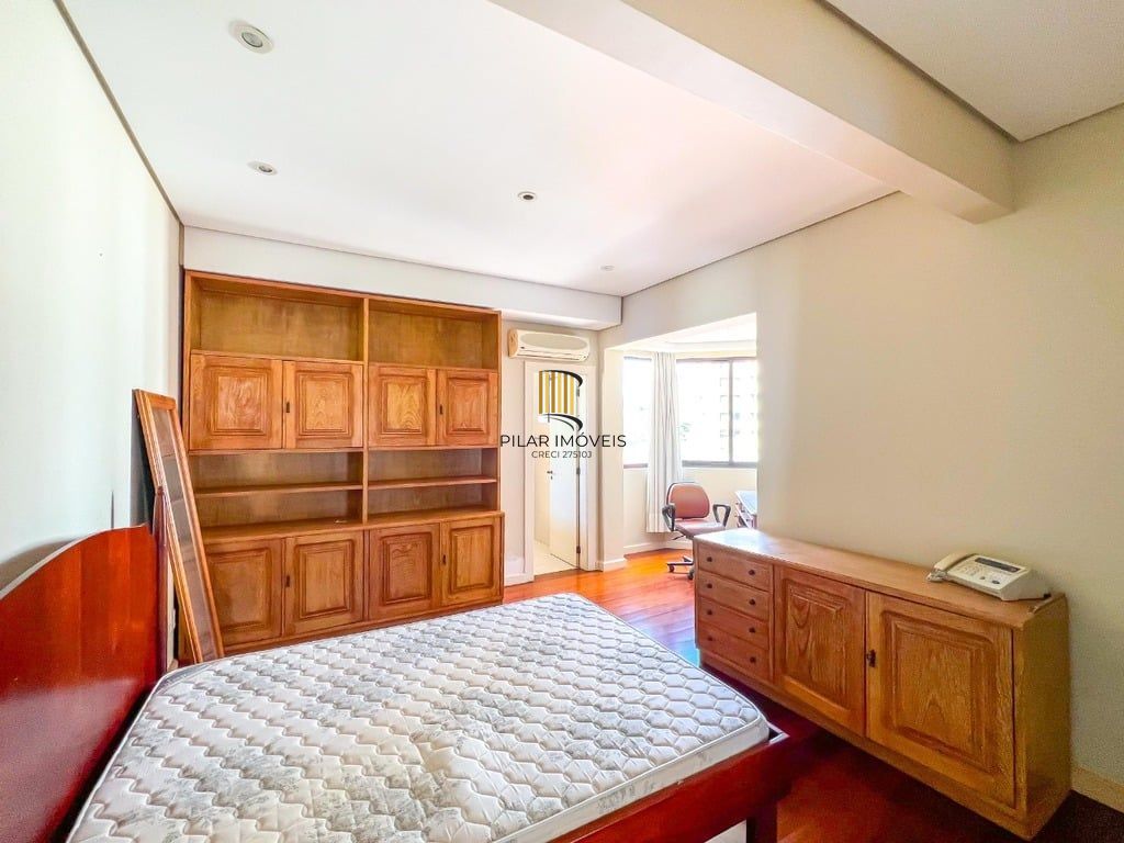Apartamento 4 dormitórios no bairro Petrópolis