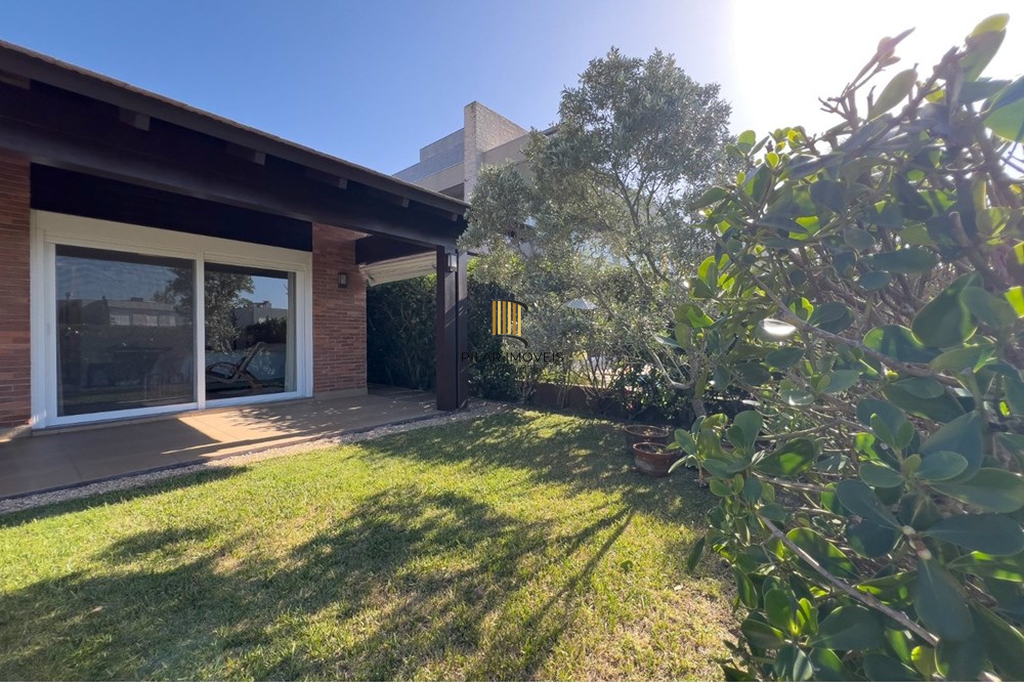 Casa de Condomínio 4 dormitórios no bairro Centro