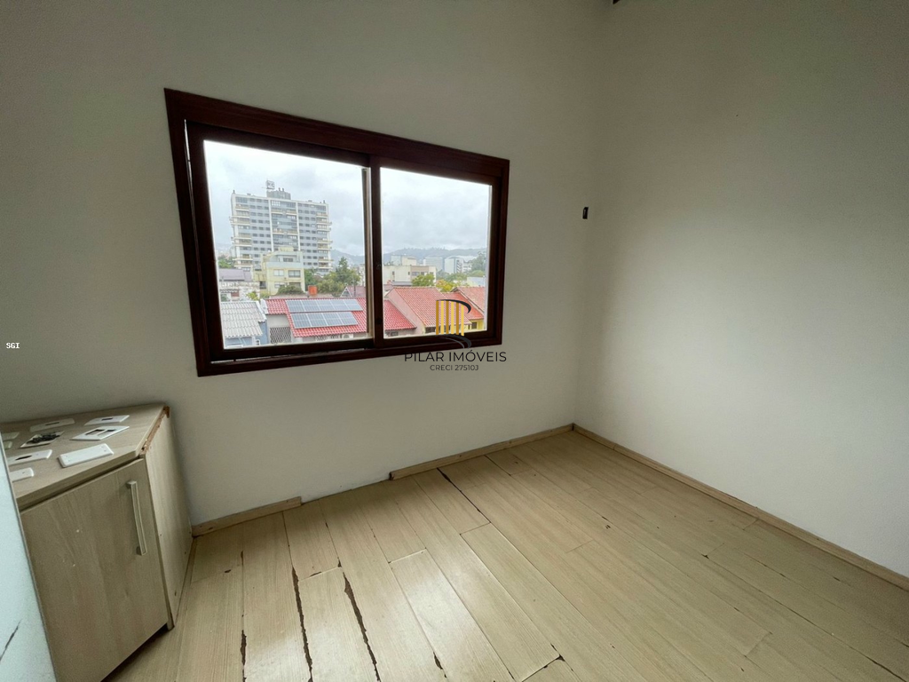 Casa 2 dormitórios no bairro Jardim do Salso