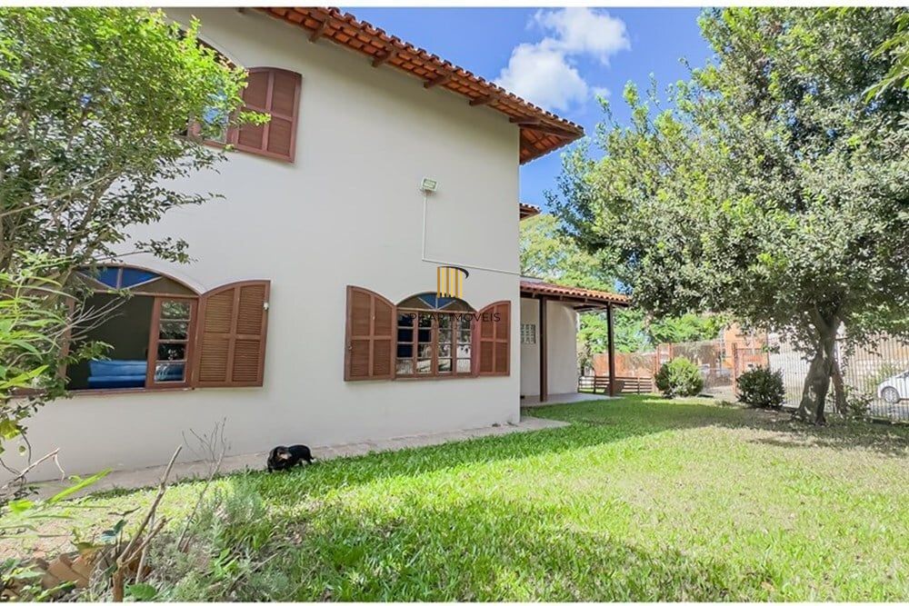Casa 5 dormitórios no bairro Rubem Berta