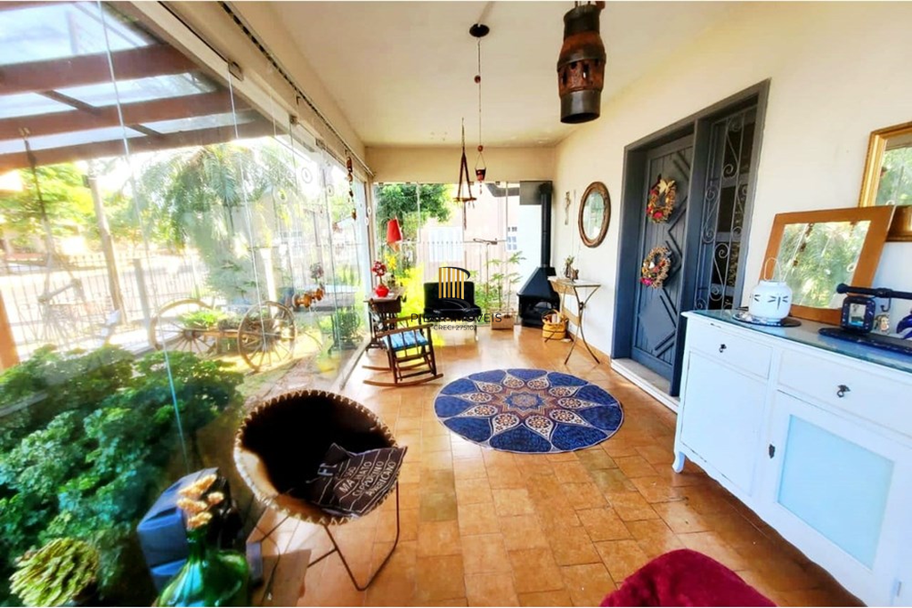 Casa 4 dormitórios no bairro Centro