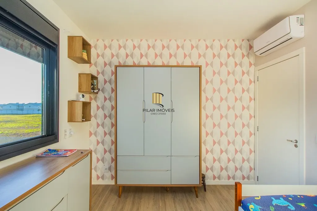 Casa 3 dormitórios no bairro Igara