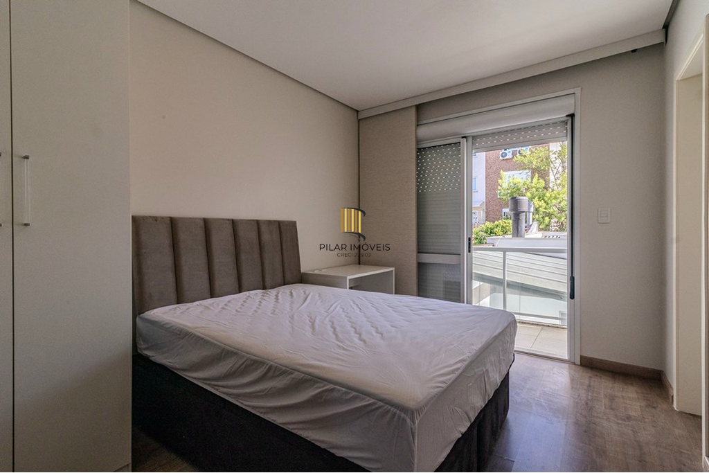 Casa 4 dormitórios no bairro Chácara das Pedras