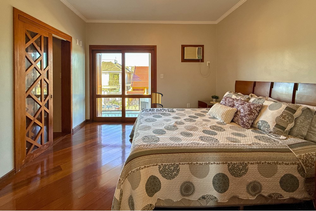 Casa 4 dormitórios no bairro São José