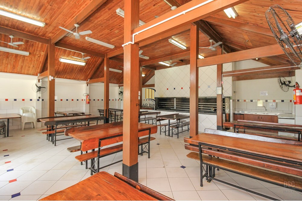 Apartamento 2 dormitórios no bairro Cavalhada