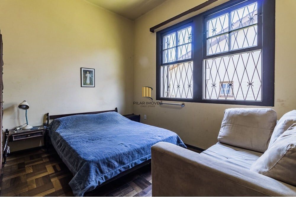 Casa 3 dormitórios no bairro Partenon