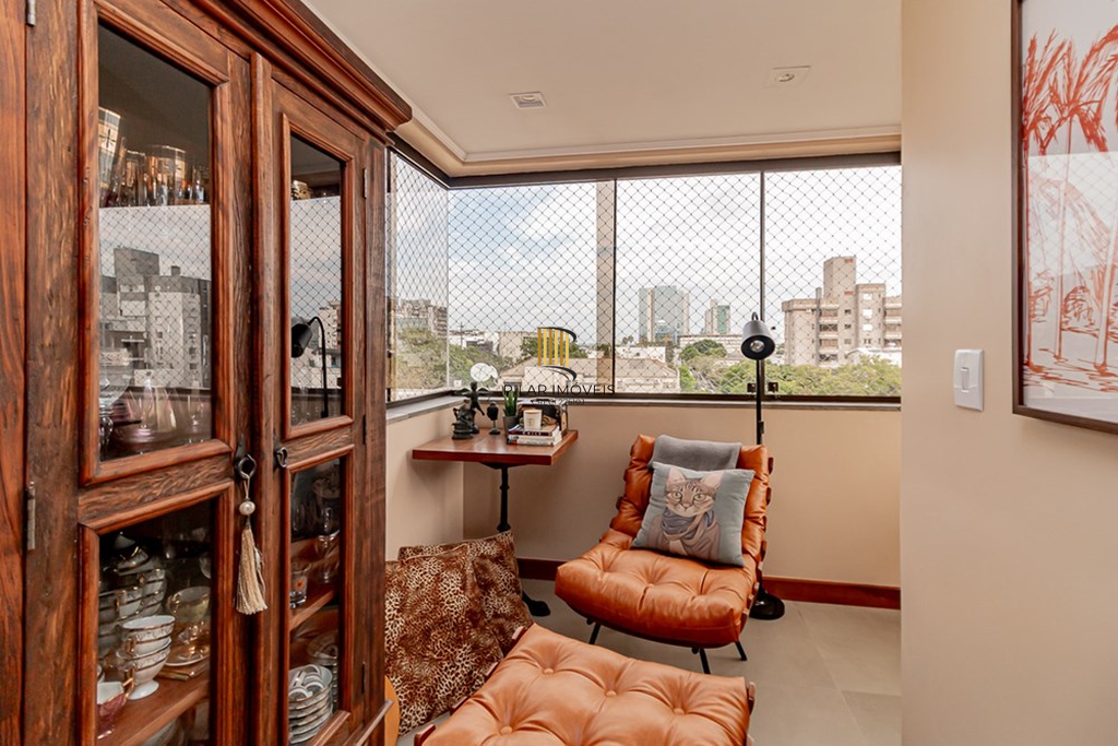 Apartamento 3 dormitórios no bairro Menino Deus