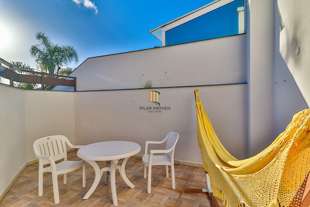 Casa de Condomínio 4 dormitórios no bairro Chácara das Pedras