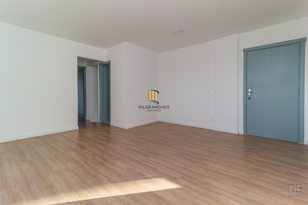 Apartamento 2 dormitórios no bairro Vila Ipiranga