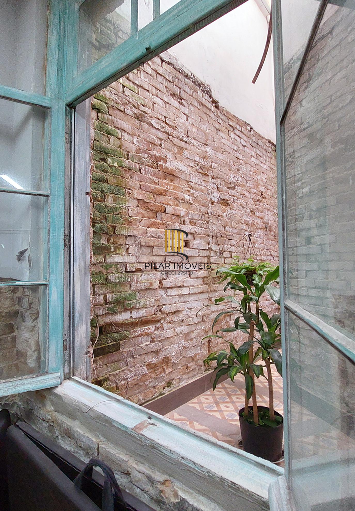 Casa 3 dormitórios no bairro Floresta