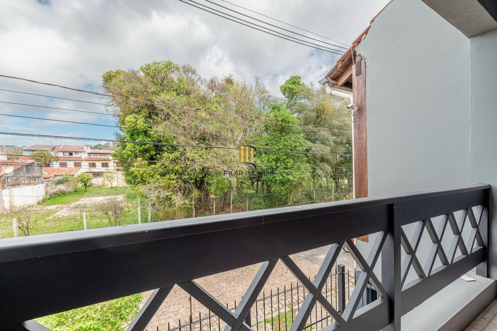 Casa 3 dormitórios no bairro Ipanema