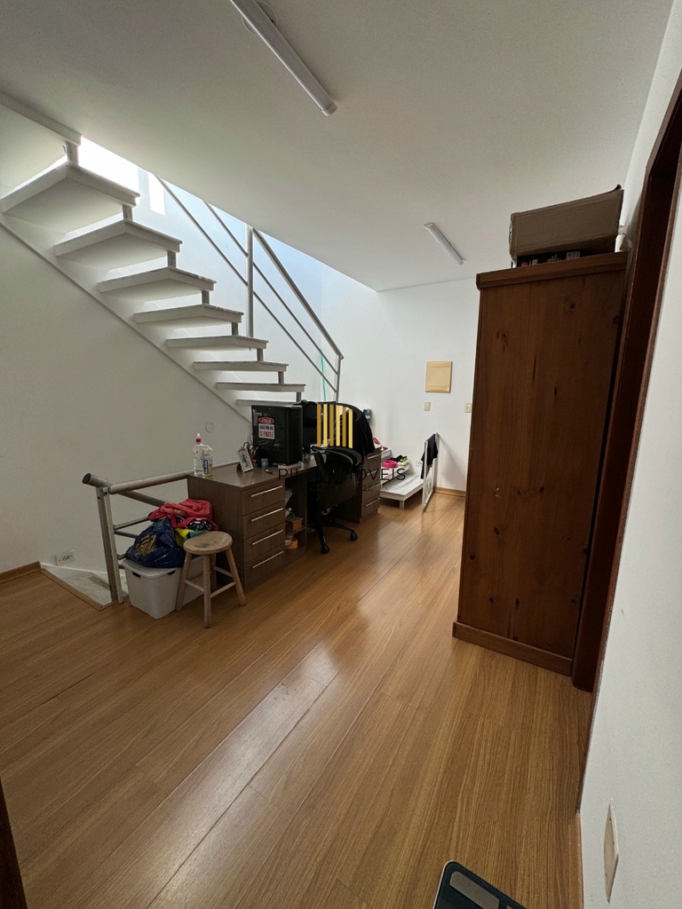 Casa 3 dormitórios no bairro Hípica