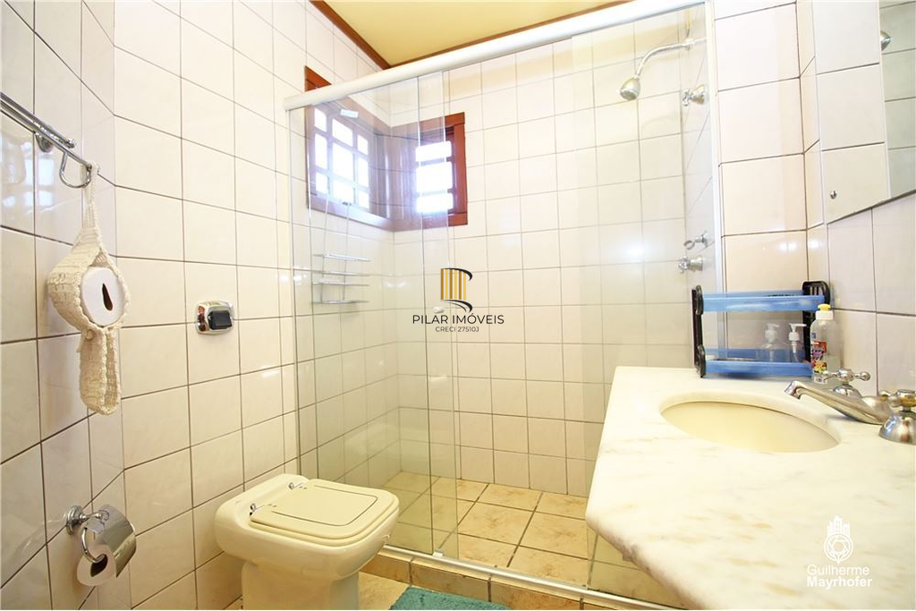 Casa 5 dormitórios no bairro Glória