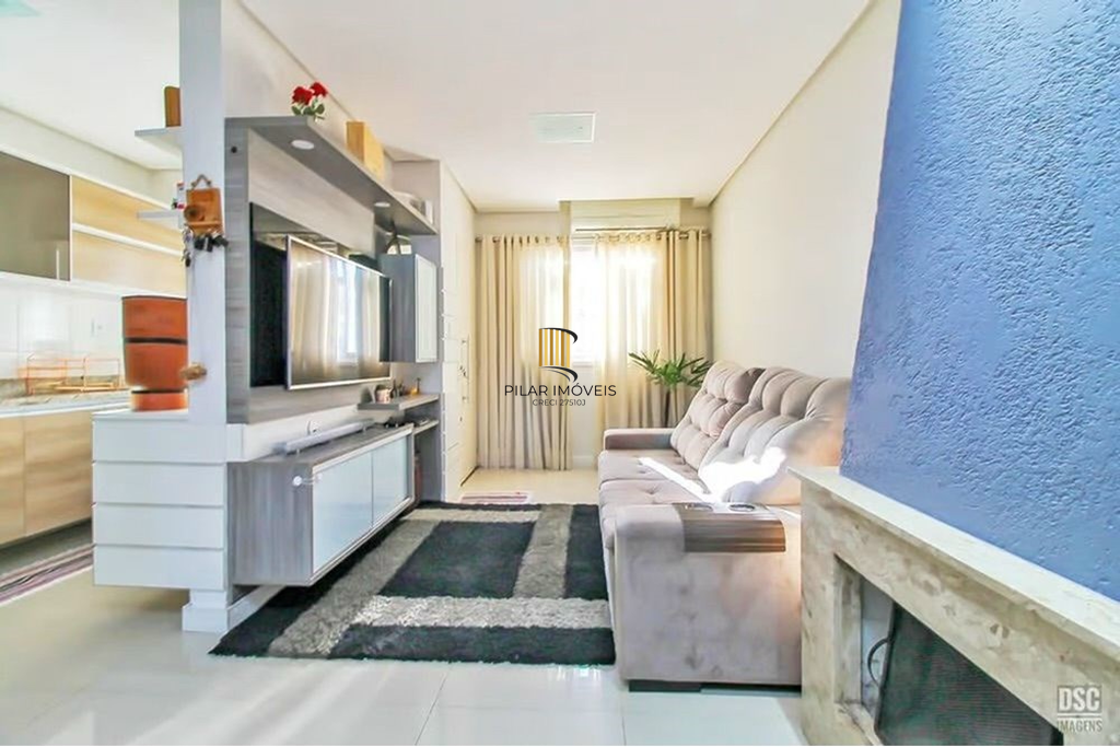 Casa 3 dormitórios no bairro Hípica