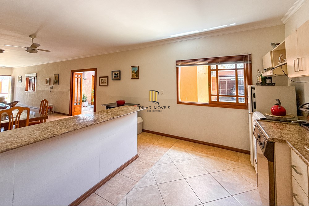 Casa 6 dormitórios no bairro Marechal Rondon