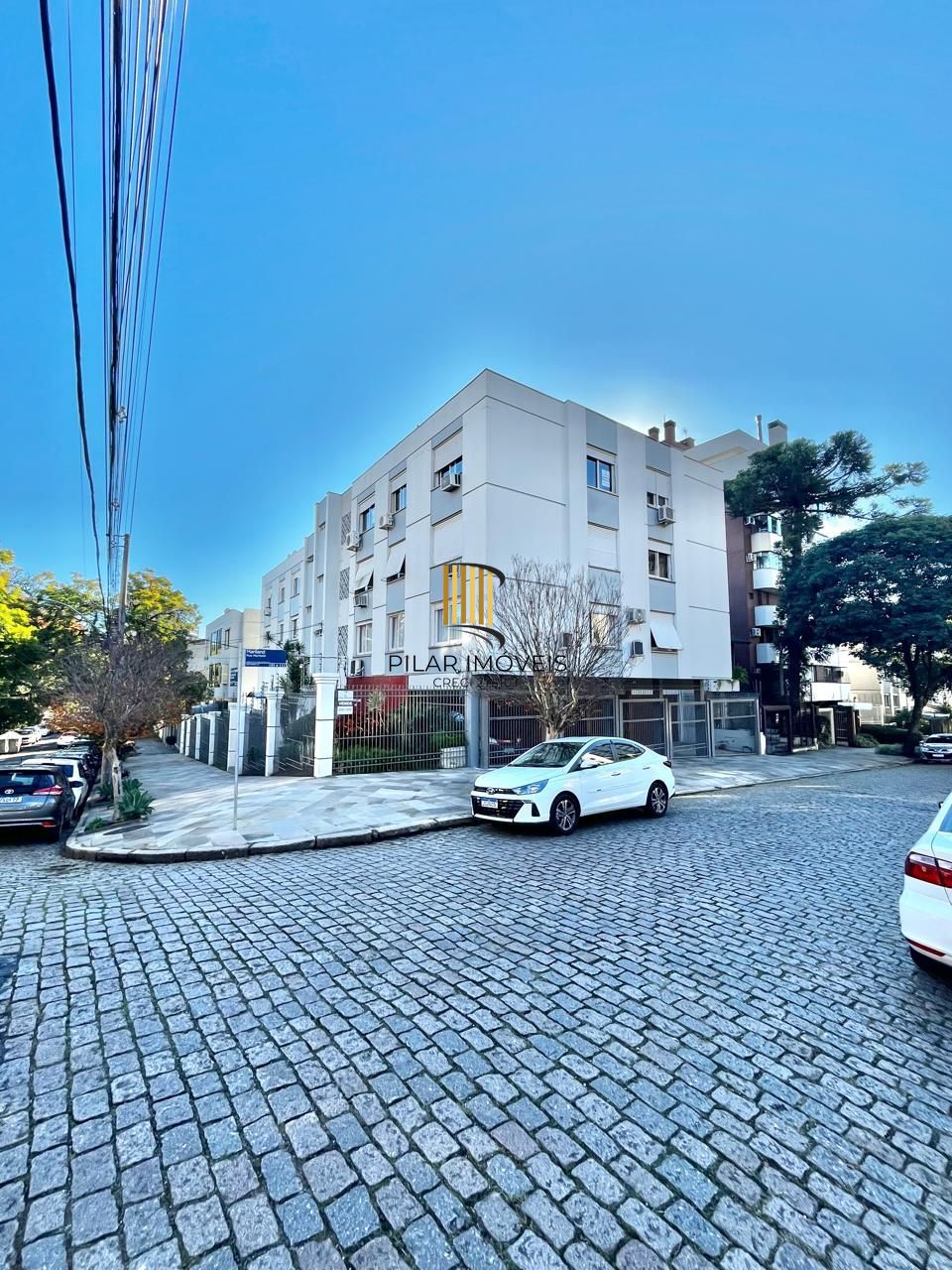 Apto de 03 dorm, 02 banheiros e dep empregada no coração do Bairro Higienópolis