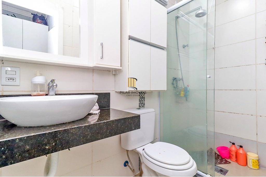 Casa 2 dormitórios no bairro Hípica