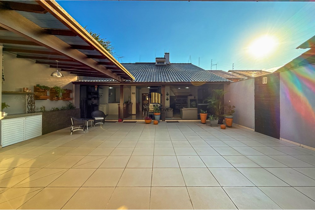 Casa 4 dormitórios no bairro São José