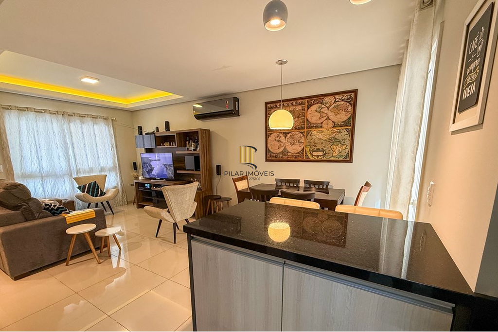 Casa 3 dormitórios no bairro Igara