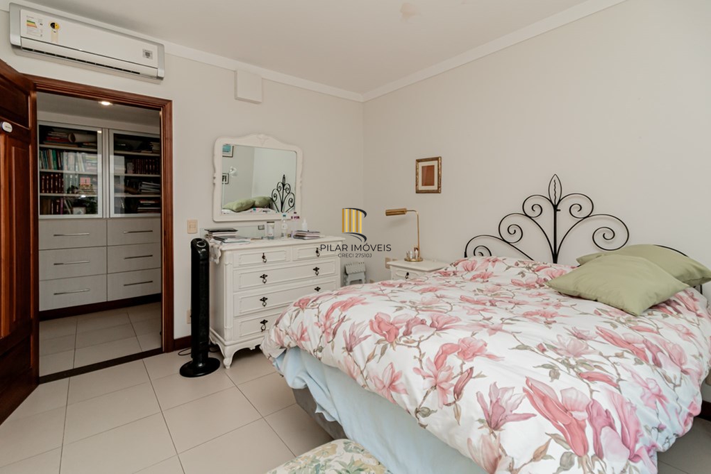 Cobertura 4 dormitórios no bairro Bela Vista