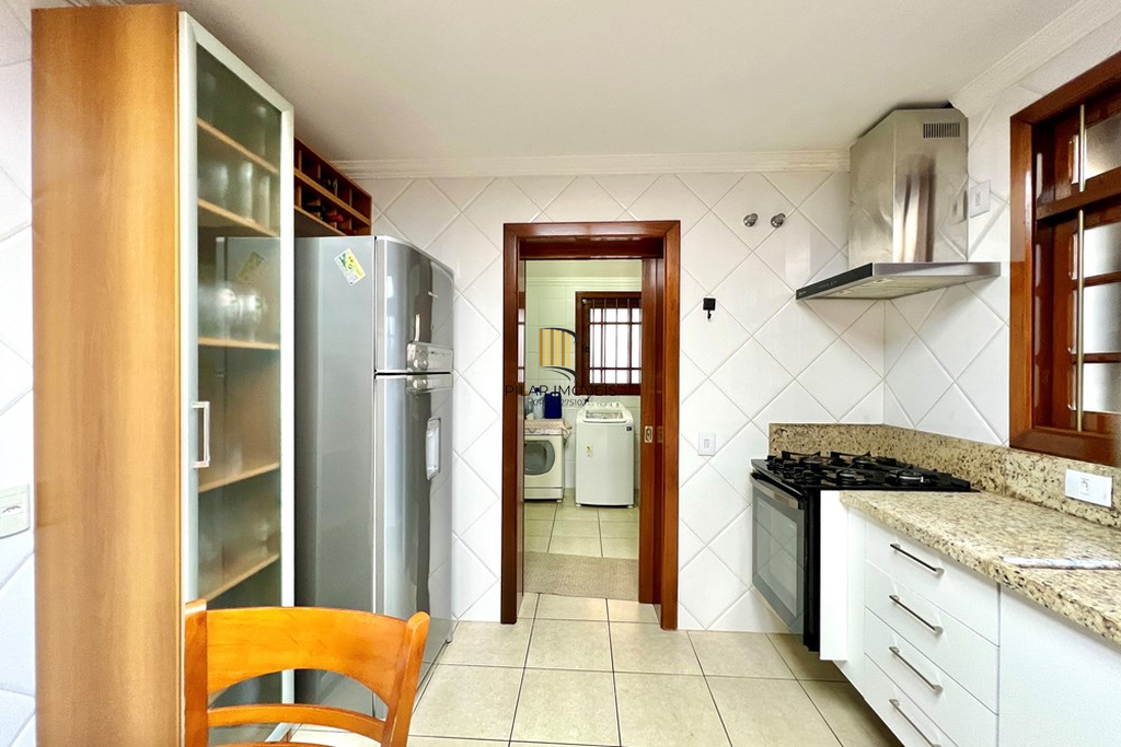 Casa 4 dormitórios no bairro Moinhos de Vento