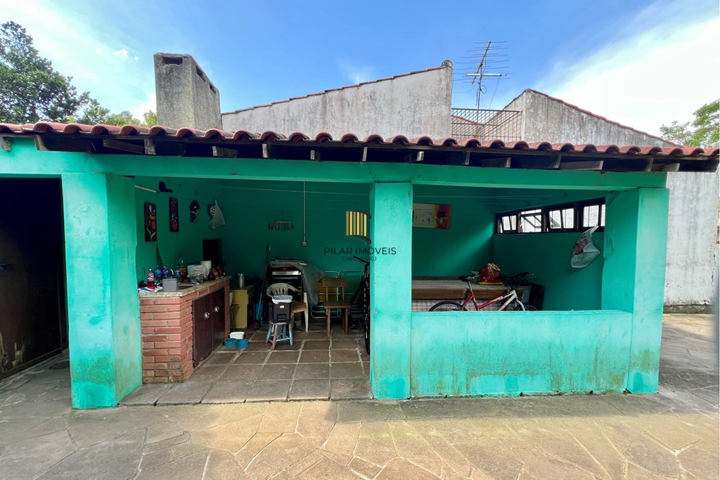 Casa 4 dormitórios no bairro Igara