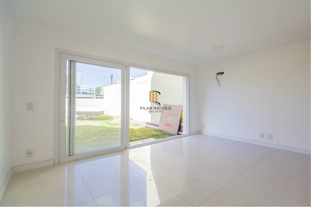 Casa de Condomínio 3 dormitórios no bairro Lomba do Pinheiro