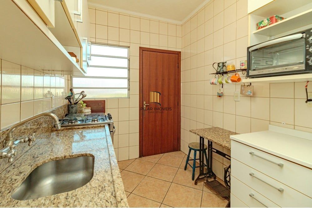 Apartamento 3 dormitórios no bairro Azenha